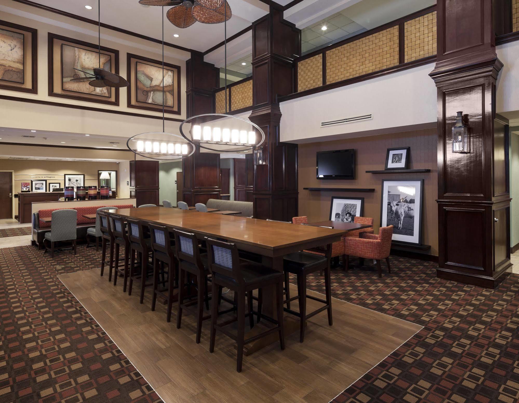 Hampton Inn & Suites Dallas-Arlington-South Εξωτερικό φωτογραφία